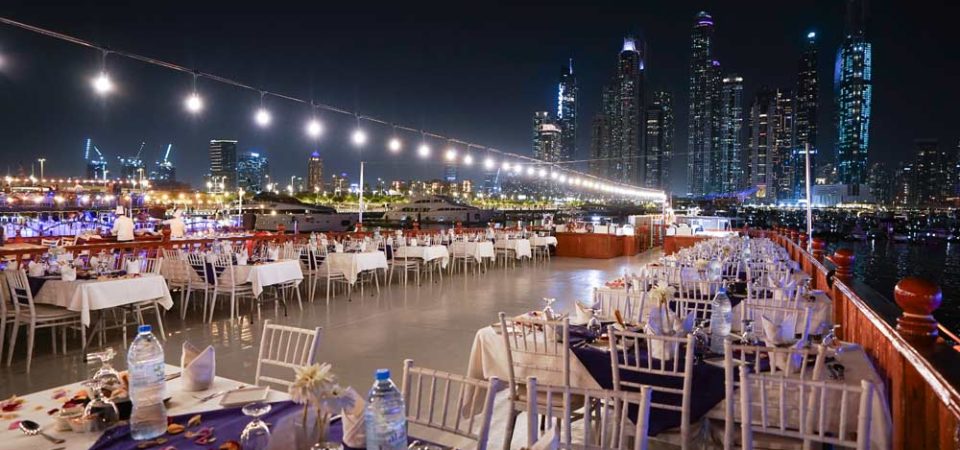 tour-dubai-marina-dinner-cruise-top-deck-layout