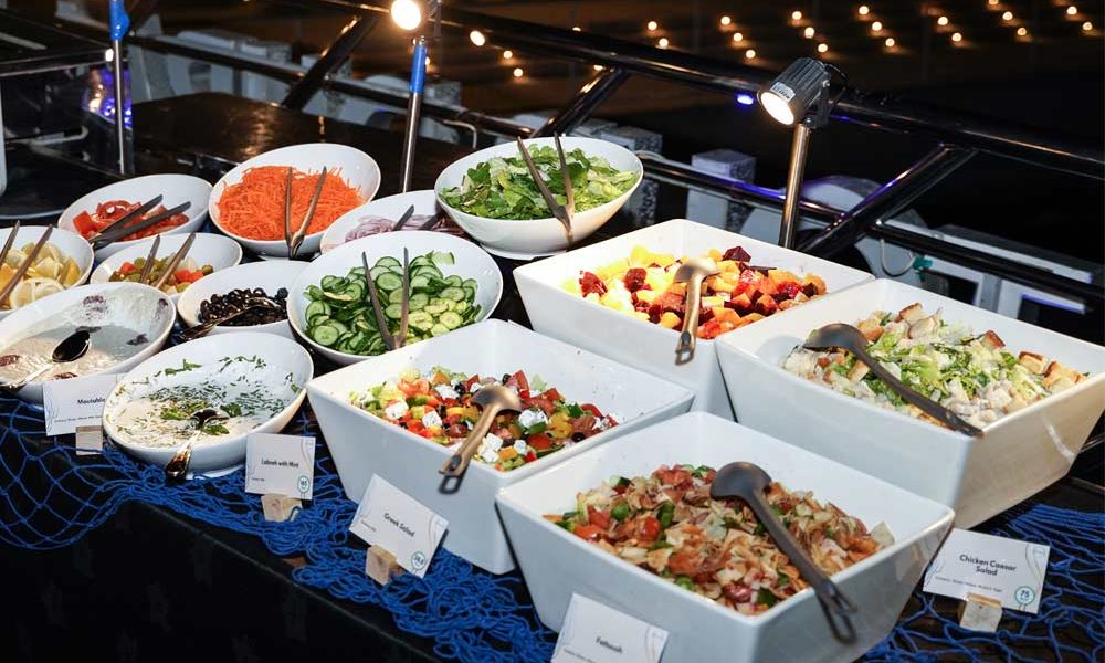 tour-dubai-marina-dinner-cruise-exterior-buffet-1