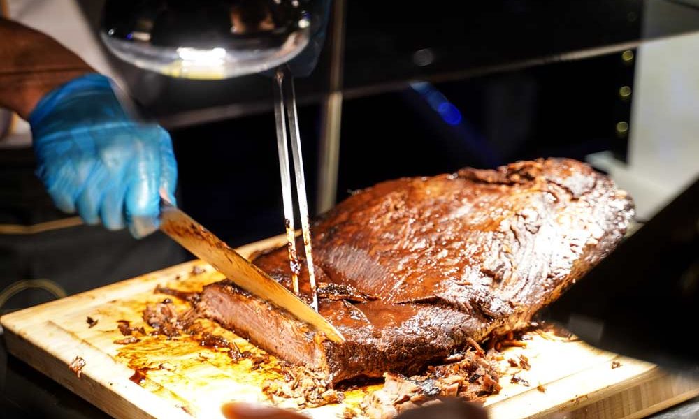 tour-dubai-marina-dinner-cruise-meat-carvingt