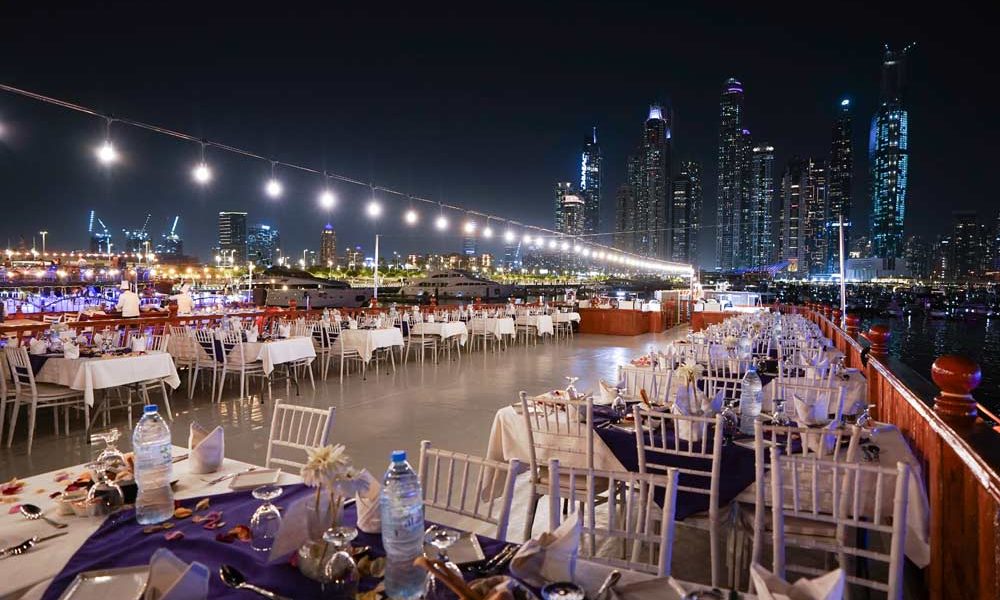 tour-dubai-marina-dinner-cruise-top-deck-layout
